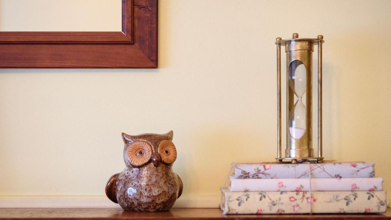 Houlet House - - Pets Welcome *